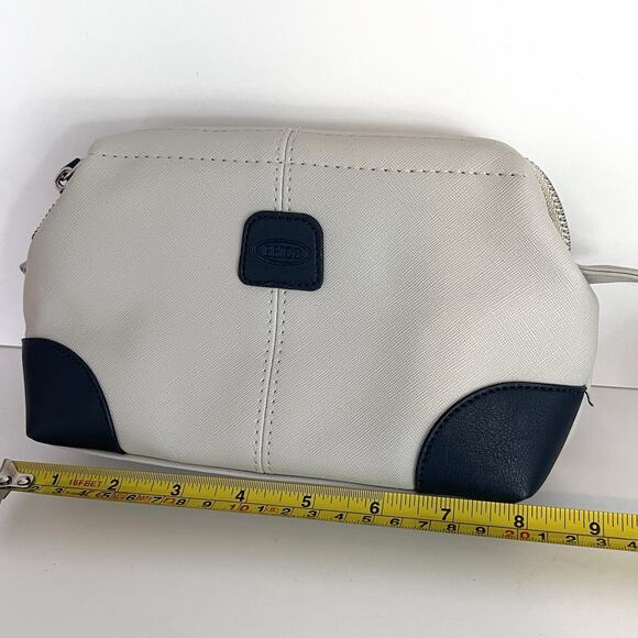 BRIC’S Qatar Airways Amenity Toiletry Zip Pouch Cream Blue Travel Dopp Case - Picture 8 of 10